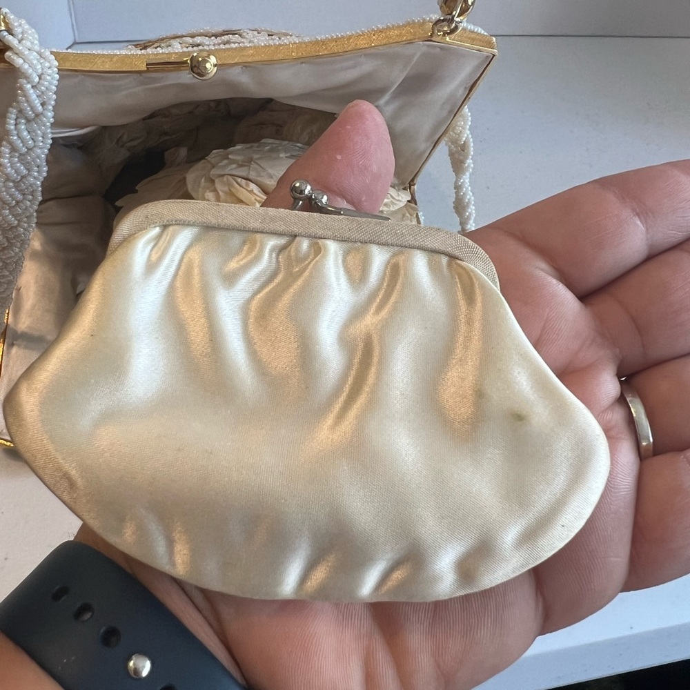 Walborg Vintage Beaded Tapestry Kiss-Lock Shoulder/Crossbody + Coin Purse - Picture 3 of 14